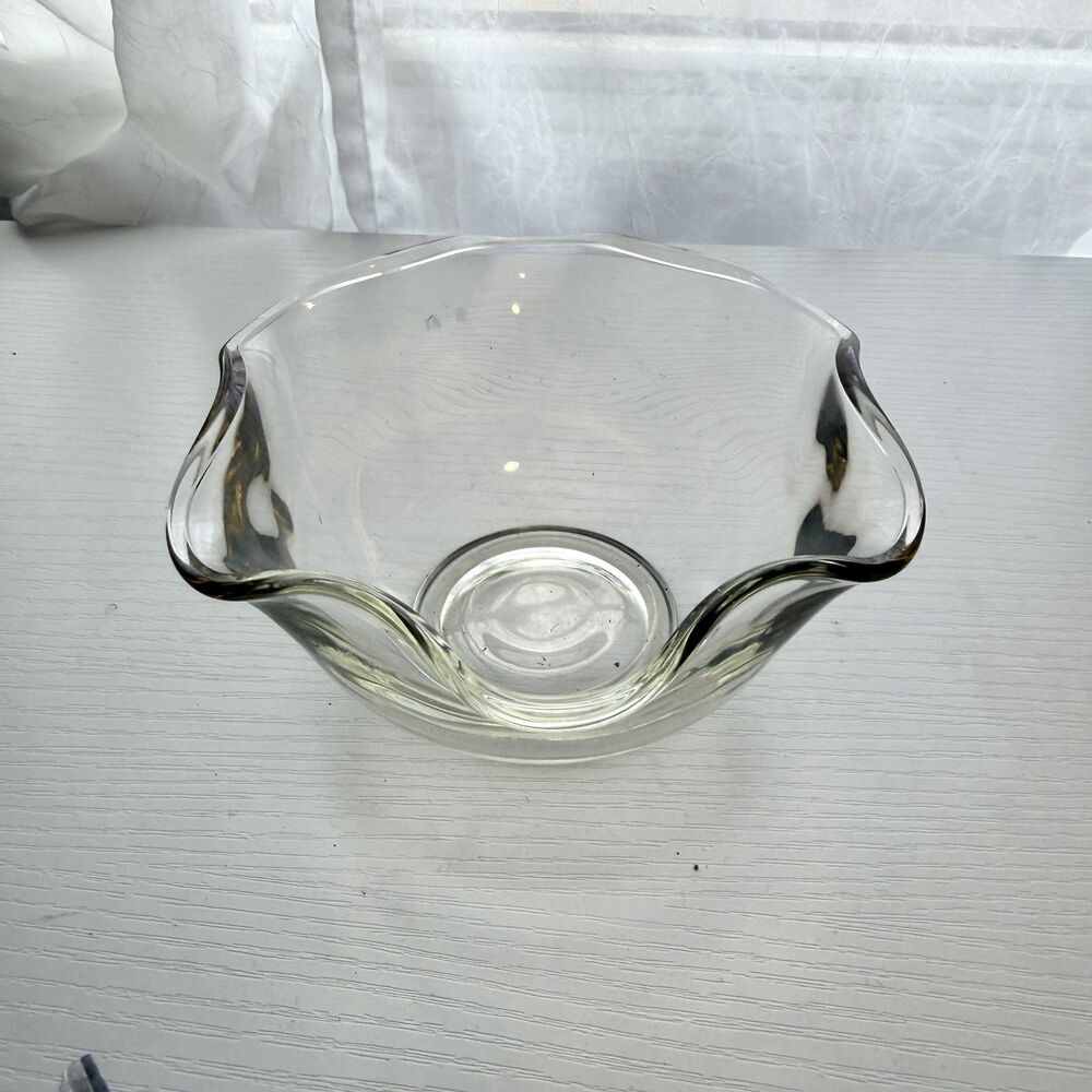 Vintage Mid Century Clear Glass Ruffled Dip Bowl Wavy Scalloped Edge 5", L9